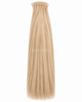Extensões de cabelo liso com fita adesiva 60 cm · Cor #613 — pontas cheias e bases adesivas.